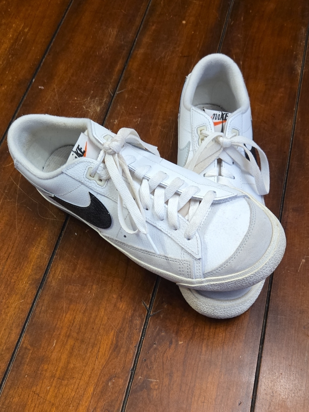 Nike White Black Low Rise Blazers Sneakers